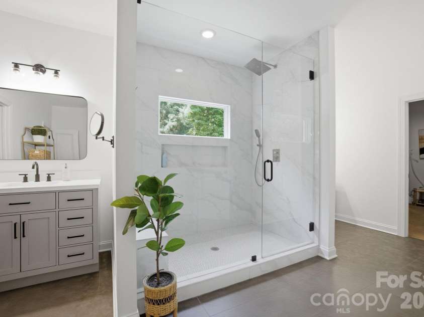 221 Logan Crossing Drive, Davidson, NC 28036.  MLS# CAR4376883, YatesRealty ID 23645. 