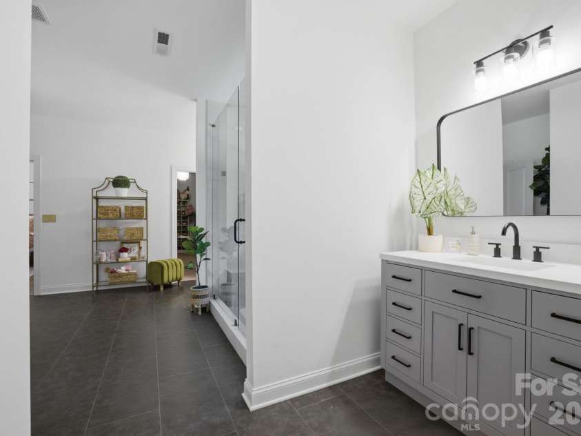 221 Logan Crossing Drive, Davidson, NC 28036.  MLS# CAR4376883, YatesRealty ID 23645. 