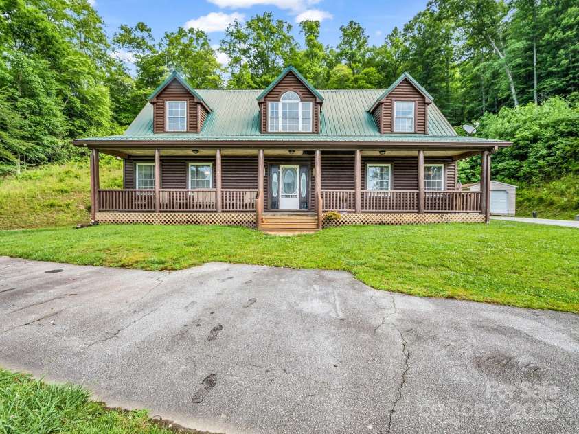 621 Cherryfield Creek, Brevard, NC 28712.  MLS# CAR4269516, YatesRealty ID 23646. 