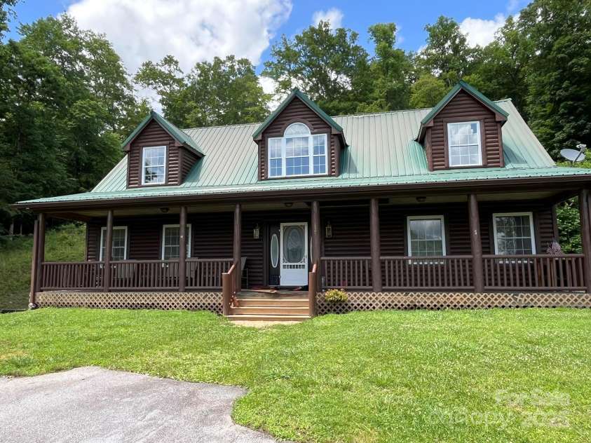 621 Cherryfield Creek, Brevard, NC 28712.  MLS# CAR4269516, YatesRealty ID 23646. 
