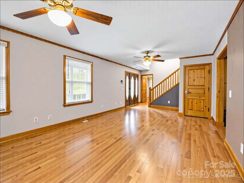 621 Cherryfield Creek, Brevard, NC 28712.  MLS# CAR4269516, YatesRealty ID 23646. Living Room