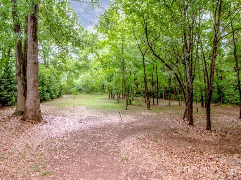 1204 Catawba Street, Belmont, NC 28012.  MLS# CAR4376035, YatesRealty ID 23647. 