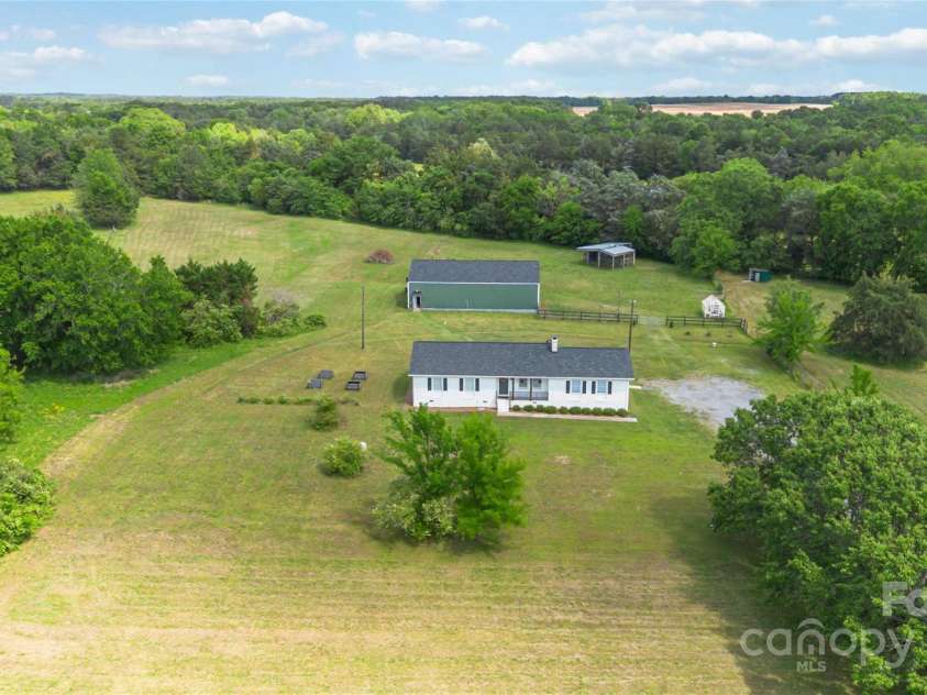 4855 Saluda Road, Rock Hill, SC 29730.  MLS# CAR4255315, YatesRealty ID 23647. 