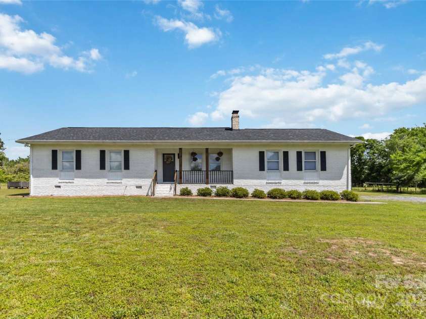 4855 Saluda Road, Rock Hill, SC 29730.  MLS# CAR4255315, YatesRealty ID 23647. 