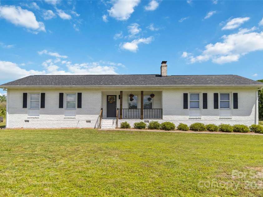 4855 Saluda Road, Rock Hill, SC 29730.  MLS# CAR4255315, YatesRealty ID 23647. 