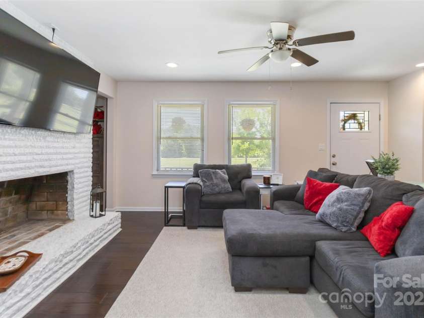 4855 Saluda Road, Rock Hill, SC 29730.  MLS# CAR4255315, YatesRealty ID 23647. 