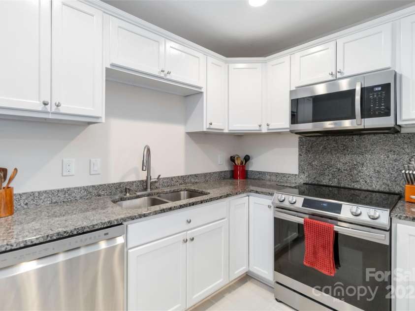 4855 Saluda Road, Rock Hill, SC 29730.  MLS# CAR4255315, YatesRealty ID 23647. 