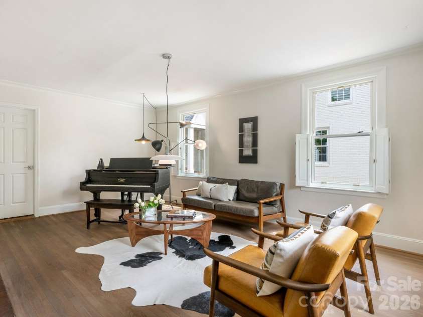 225 Altondale Avenue, Charlotte, NC 28207.  MLS# CAR4375813, YatesRealty ID 23648. 