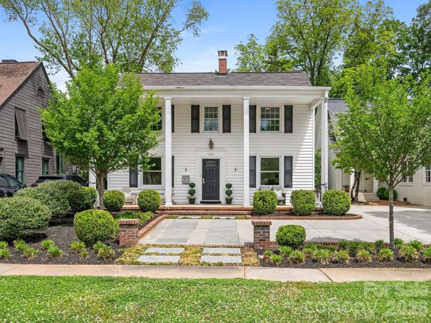 225 Altondale Avenue, Charlotte, NC 28207.  MLS# CAR4375813, YatesRealty ID 23648. 