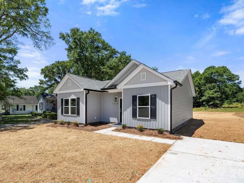 1214 Patterson Street, Shelby, NC 28152.  MLS# CAR4379896, YatesRealty ID 23649. Front and side