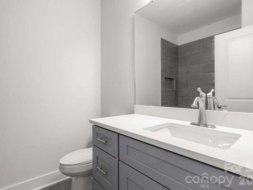 1214 Patterson Street, Shelby, NC 28152.  MLS# CAR4379896, YatesRealty ID 23649. Full bathroom