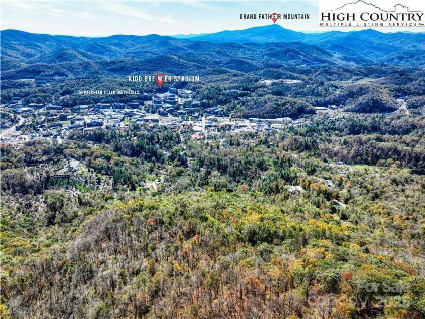 530 Howards Knob Road, Boone, NC 28607.  MLS# CAR4215203, YatesRealty ID 2365. 