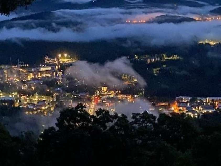 530 Howards Knob Road, Boone, NC 28607.  MLS# CAR4215203, YatesRealty ID 2365. 