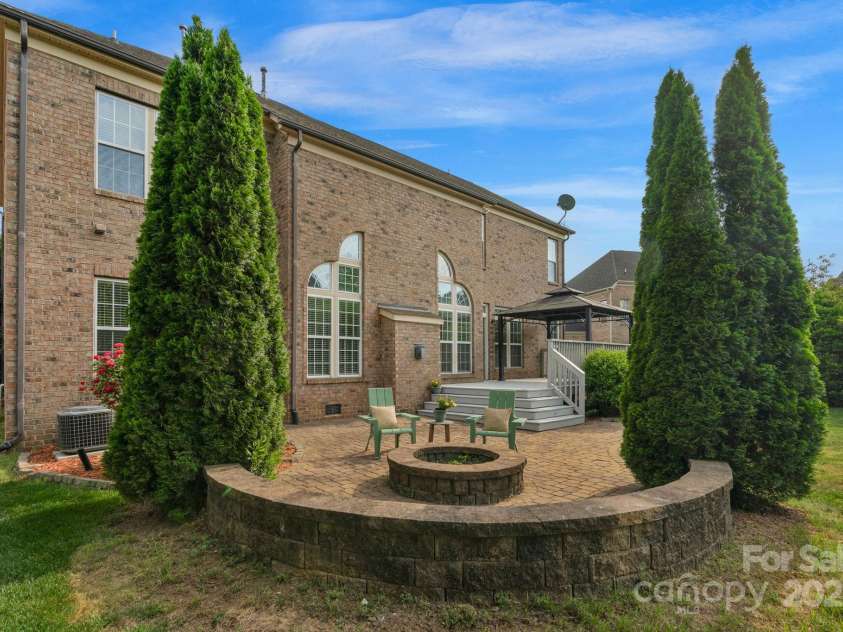 1116 Crooked River Drive, Waxhaw, NC 28173.  MLS# CAR4250432, YatesRealty ID 23650. 