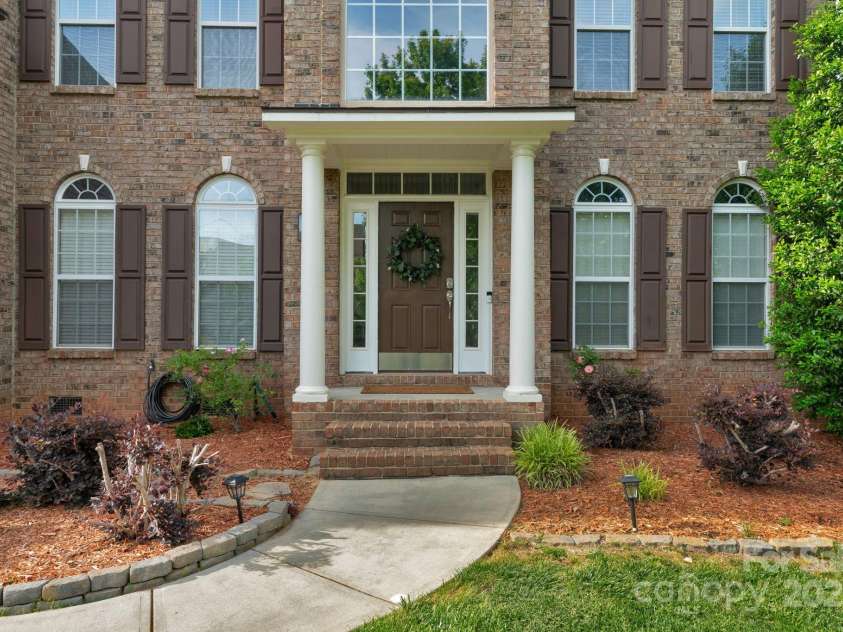 1116 Crooked River Drive, Waxhaw, NC 28173.  MLS# CAR4250432, YatesRealty ID 23650. 