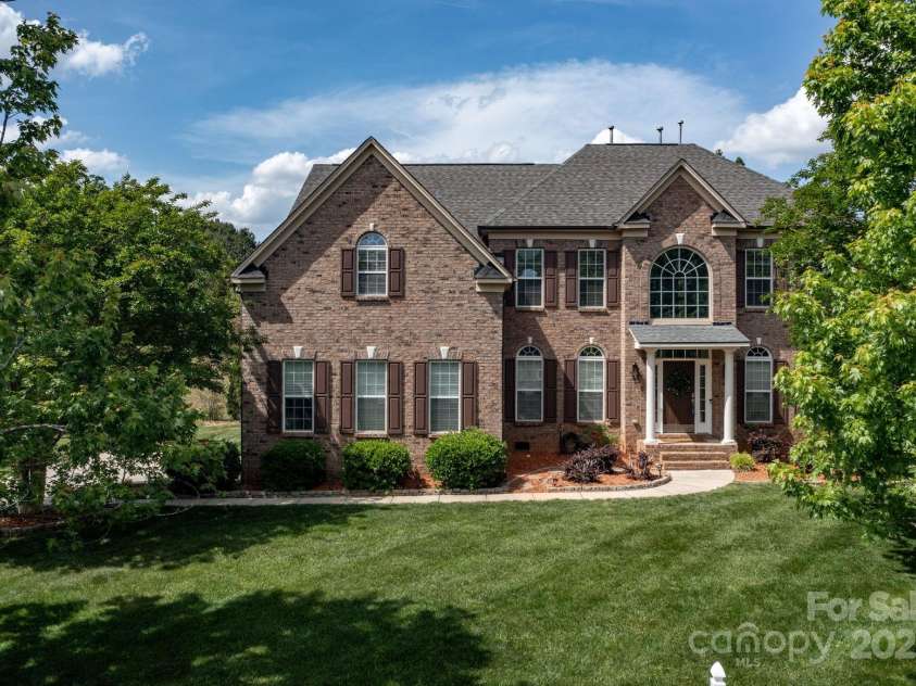 1116 Crooked River Drive, Waxhaw, NC 28173.  MLS# CAR4250432, YatesRealty ID 23650. 