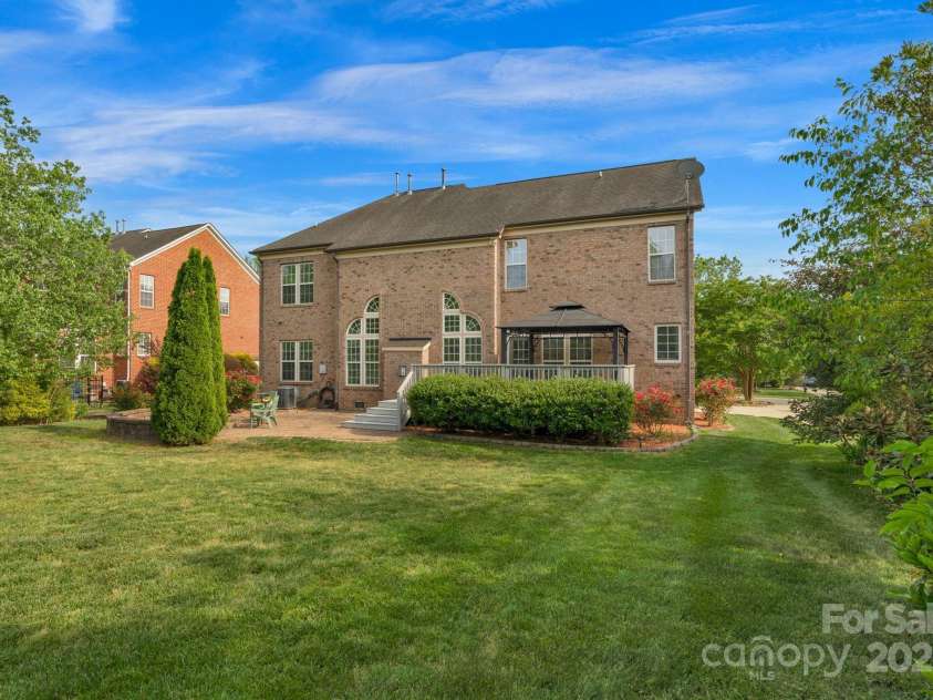 1116 Crooked River Drive, Waxhaw, NC 28173.  MLS# CAR4250432, YatesRealty ID 23650. 