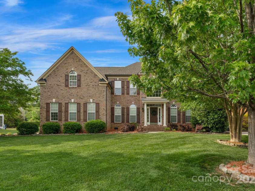 1116 Crooked River Drive, Waxhaw, NC 28173.  MLS# CAR4250432, YatesRealty ID 23650. 