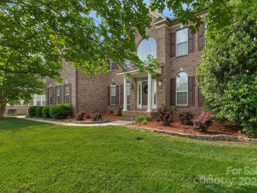 1116 Crooked River Drive, Waxhaw, NC 28173.  MLS# CAR4250432, YatesRealty ID 23650. 
