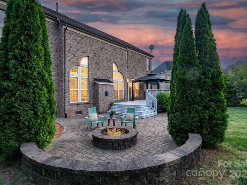 1116 Crooked River Drive, Waxhaw, NC 28173.  MLS# CAR4250432, YatesRealty ID 23650. 