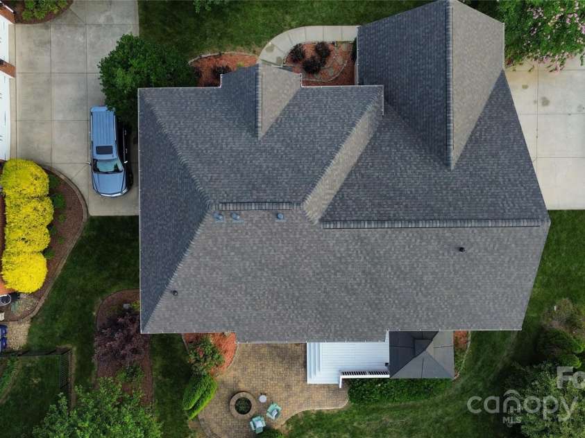 1116 Crooked River Drive, Waxhaw, NC 28173.  MLS# CAR4250432, YatesRealty ID 23650. New Roof!