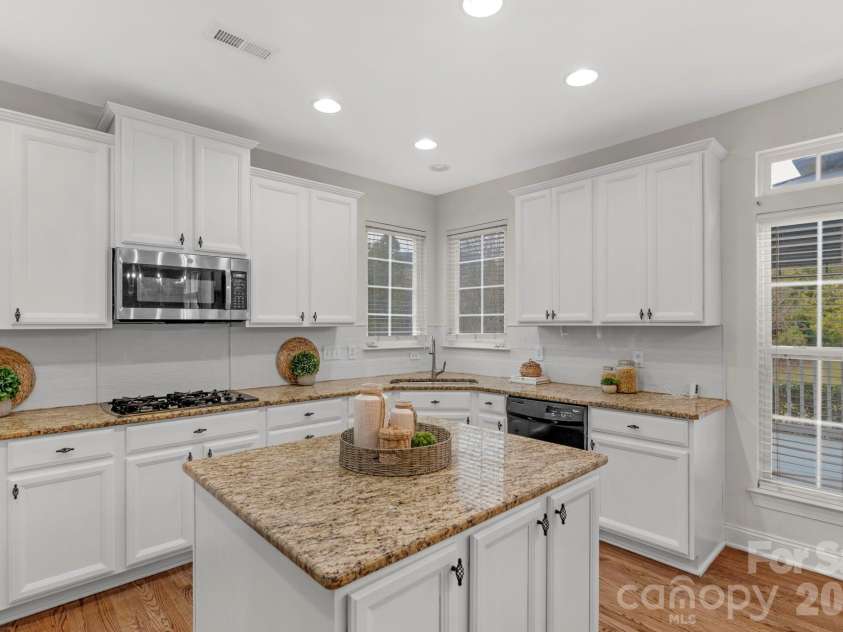 1116 Crooked River Drive, Waxhaw, NC 28173.  MLS# CAR4338274, YatesRealty ID 23650. 