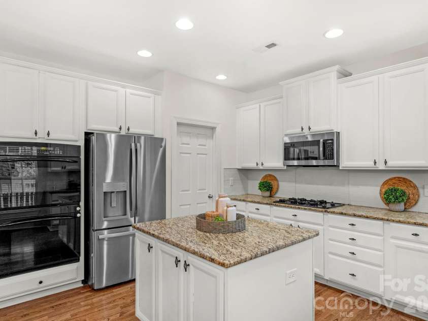 1116 Crooked River Drive, Waxhaw, NC 28173.  MLS# CAR4338274, YatesRealty ID 23650. 