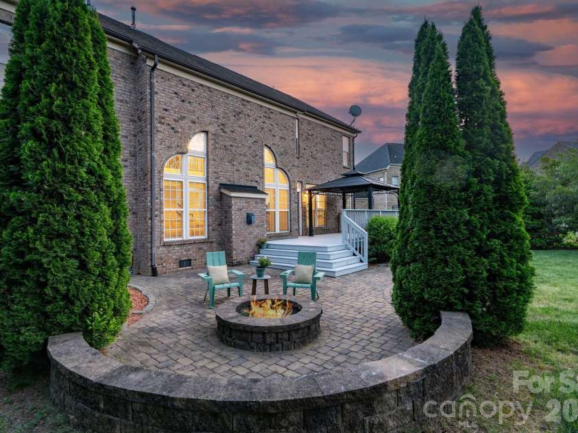 1116 Crooked River Drive, Waxhaw, NC 28173.  MLS# CAR4338274, YatesRealty ID 23650. 