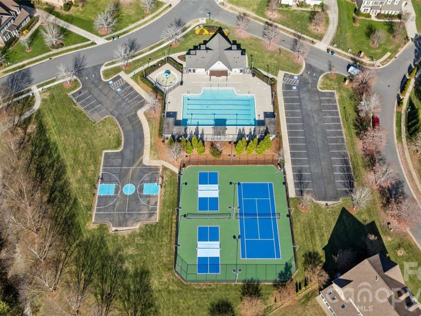 1116 Crooked River Drive, Waxhaw, NC 28173.  MLS# CAR4338274, YatesRealty ID 23650. Amenity Rich Community: Club House, Jr. Olympic Outdoor Pool, Tennis & Pickle Ball Courts, Game Court 