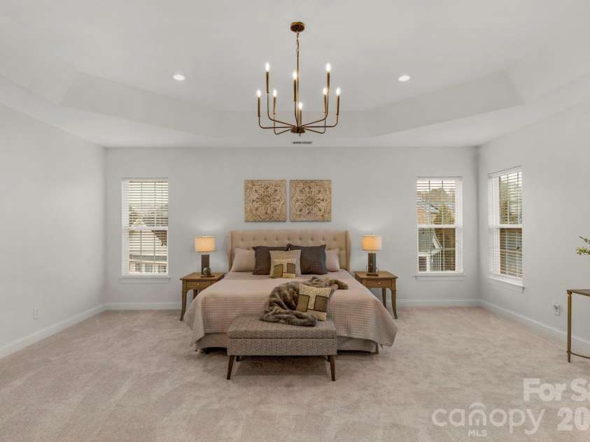 1116 Crooked River Drive, Waxhaw, NC 28173.  MLS# CAR4338274, YatesRealty ID 23650. Elegant Primary Retreat 