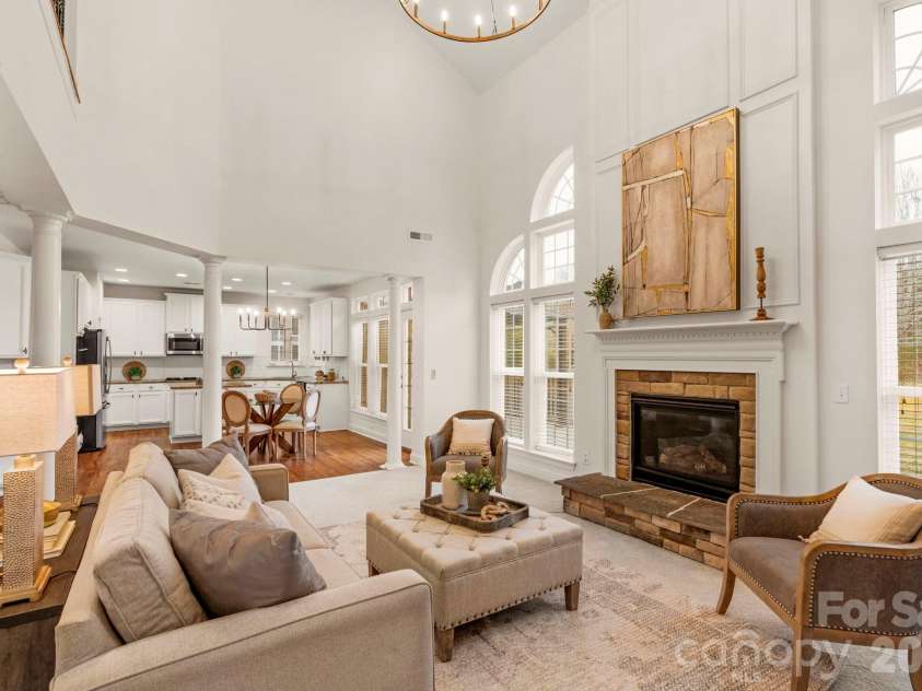 1116 Crooked River Drive, Waxhaw, NC 28173.  MLS# CAR4338274, YatesRealty ID 23650. Natural Light 