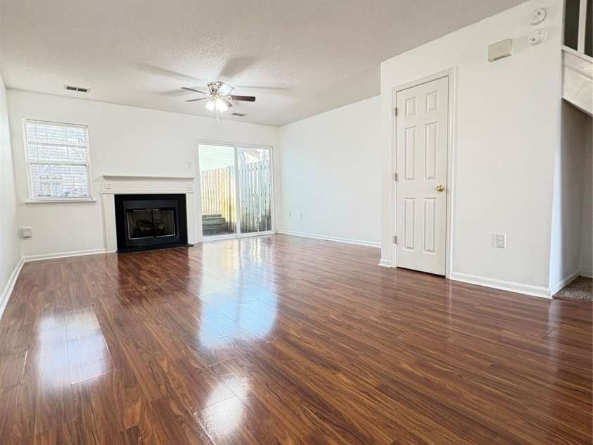 15415 Asterwind Court, Charlotte, NC 28277.  MLS# CAR4382864, YatesRealty ID 23651. Dinning & living