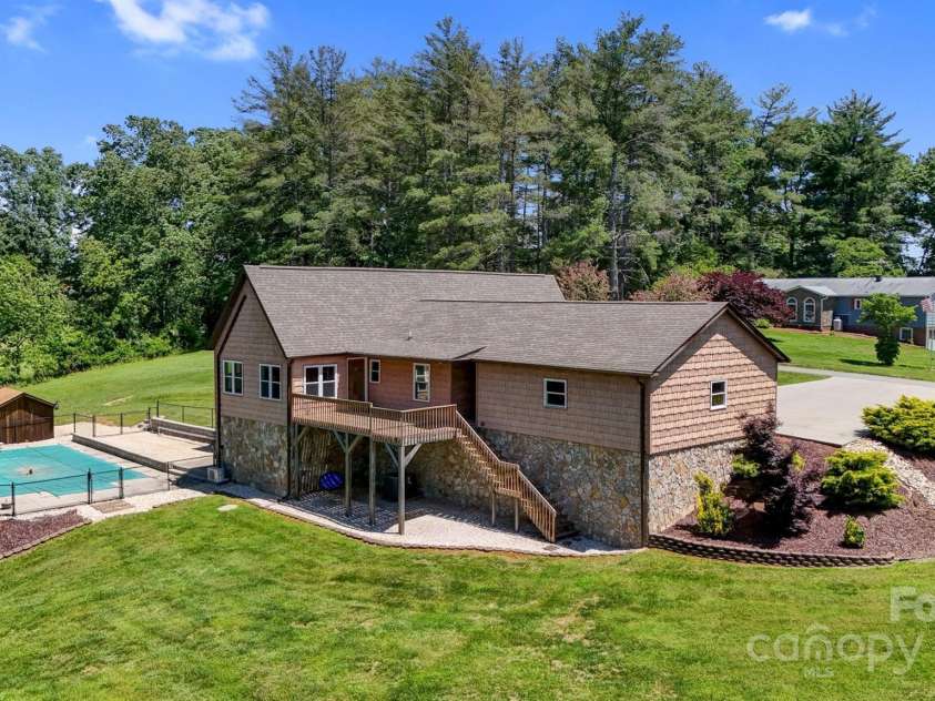 4962 Serenity Lane, Granite Falls, NC 28630.  MLS# CAR4263669, YatesRealty ID 23651. 