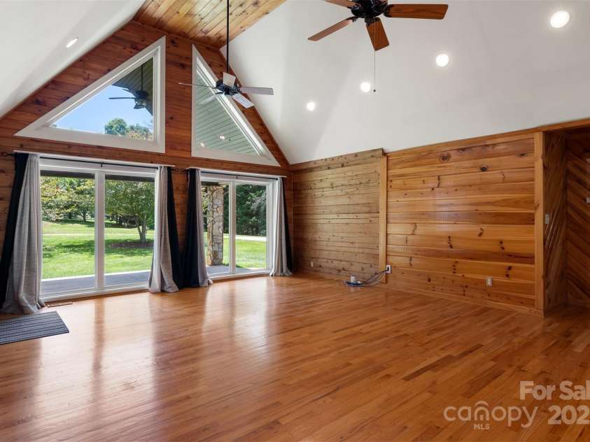 4962 Serenity Lane, Granite Falls, NC 28630.  MLS# CAR4263669, YatesRealty ID 23651. Great room