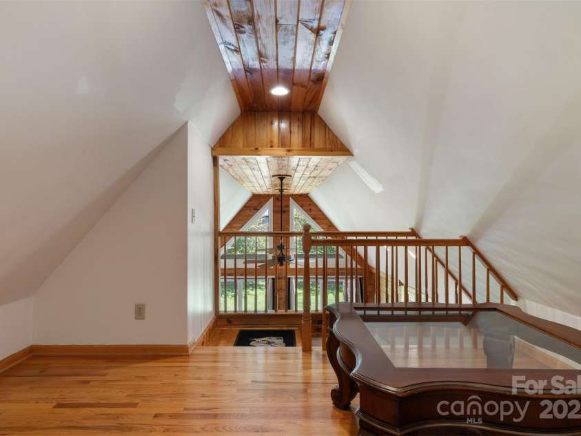 4962 Serenity Lane, Granite Falls, NC 28630.  MLS# CAR4263669, YatesRealty ID 23651. Loft area