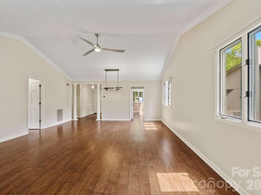201 Timber Drive, Asheville, NC 28804.  MLS# CAR4373711, YatesRealty ID 23652. Freshly painted, and natural light
