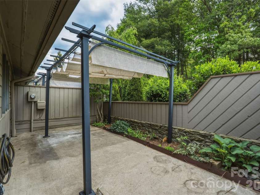 201 Timber Drive, Asheville, NC 28804.  MLS# CAR4373711, YatesRealty ID 23652. Front patio