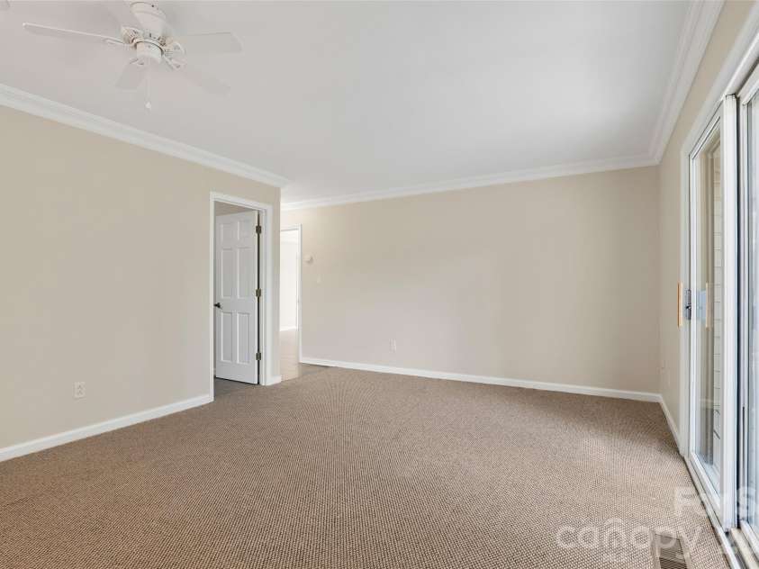 201 Timber Drive, Asheville, NC 28804.  MLS# CAR4373711, YatesRealty ID 23652. Primary bedroom