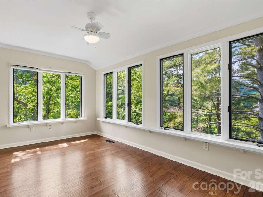 201 Timber Drive, Asheville, NC 28804.  MLS# CAR4373711, YatesRealty ID 23652. Sunroom