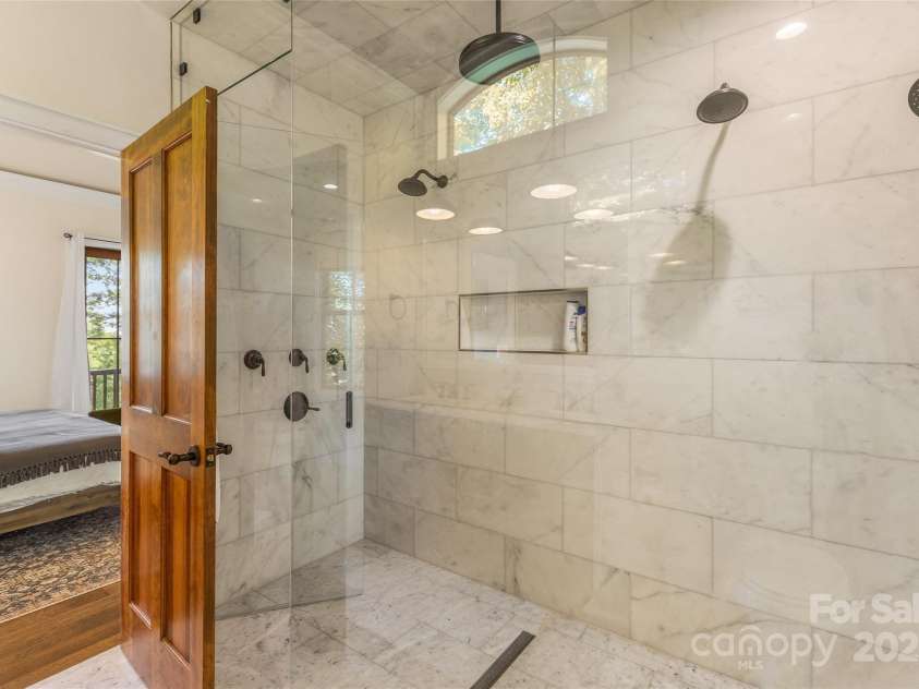 48 Bearfoot Lane, Highlands, NC 28741.  MLS# CAR4267783, YatesRealty ID 23652. Primary Bath