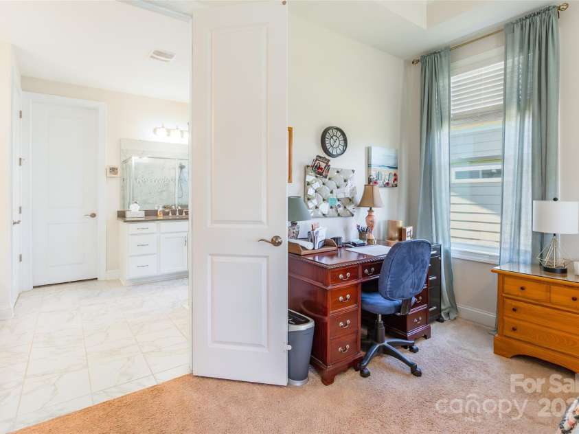 8516 Profit Lane, Charlotte, NC 28215.  MLS# CAR4273138, YatesRealty ID 23655. 