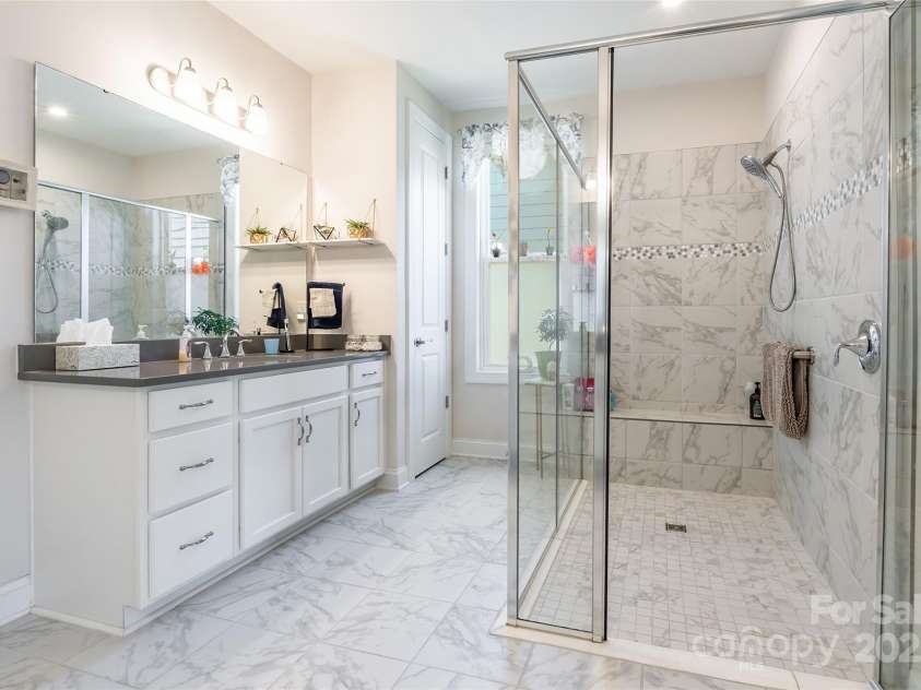 8516 Profit Lane, Charlotte, NC 28215.  MLS# CAR4273138, YatesRealty ID 23655. 