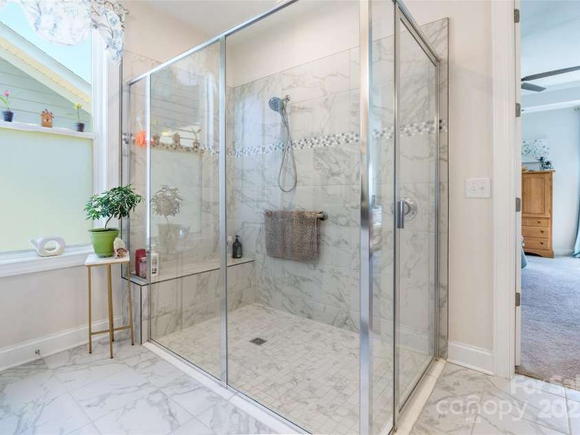 8516 Profit Lane, Charlotte, NC 28215.  MLS# CAR4273138, YatesRealty ID 23655. 