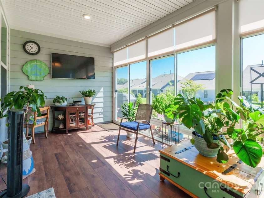 8516 Profit Lane, Charlotte, NC 28215.  MLS# CAR4273138, YatesRealty ID 23655. 