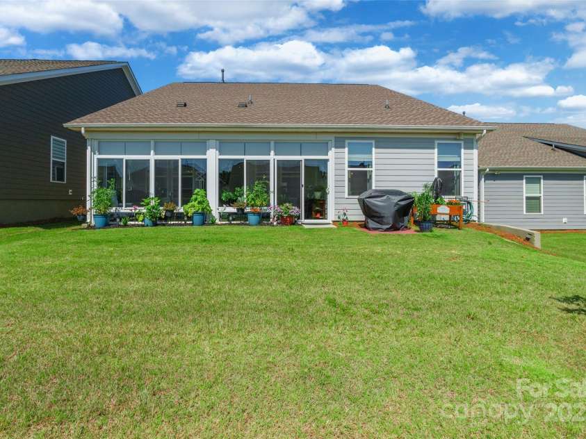 8516 Profit Lane, Charlotte, NC 28215.  MLS# CAR4273138, YatesRealty ID 23655. 