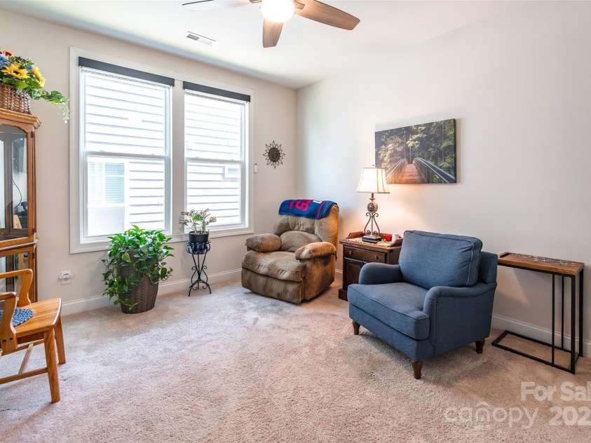 8516 Profit Lane, Charlotte, NC 28215.  MLS# CAR4273138, YatesRealty ID 23655. 