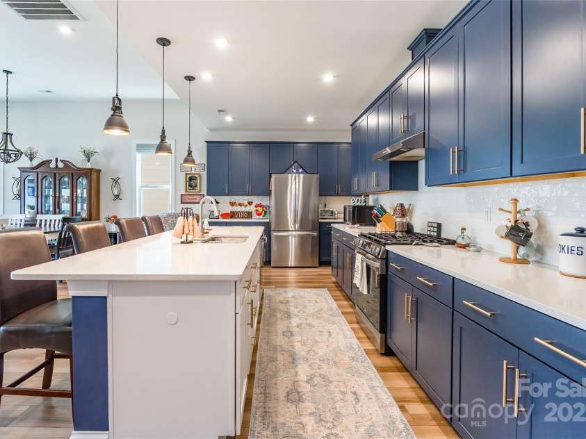 8516 Profit Lane, Charlotte, NC 28215.  MLS# CAR4273138, YatesRealty ID 23655. 