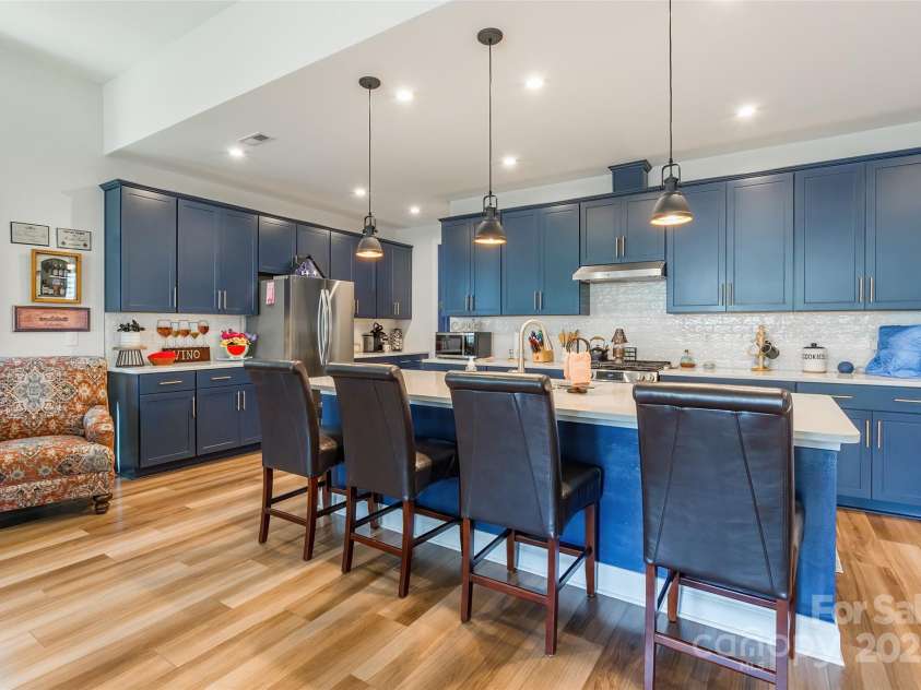 8516 Profit Lane, Charlotte, NC 28215.  MLS# CAR4273138, YatesRealty ID 23655. 