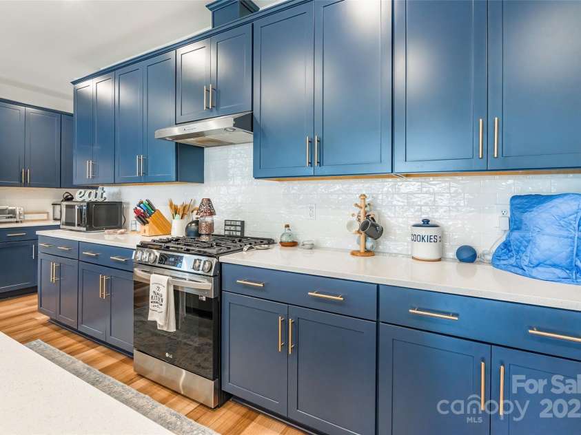 8516 Profit Lane, Charlotte, NC 28215.  MLS# CAR4273138, YatesRealty ID 23655. 