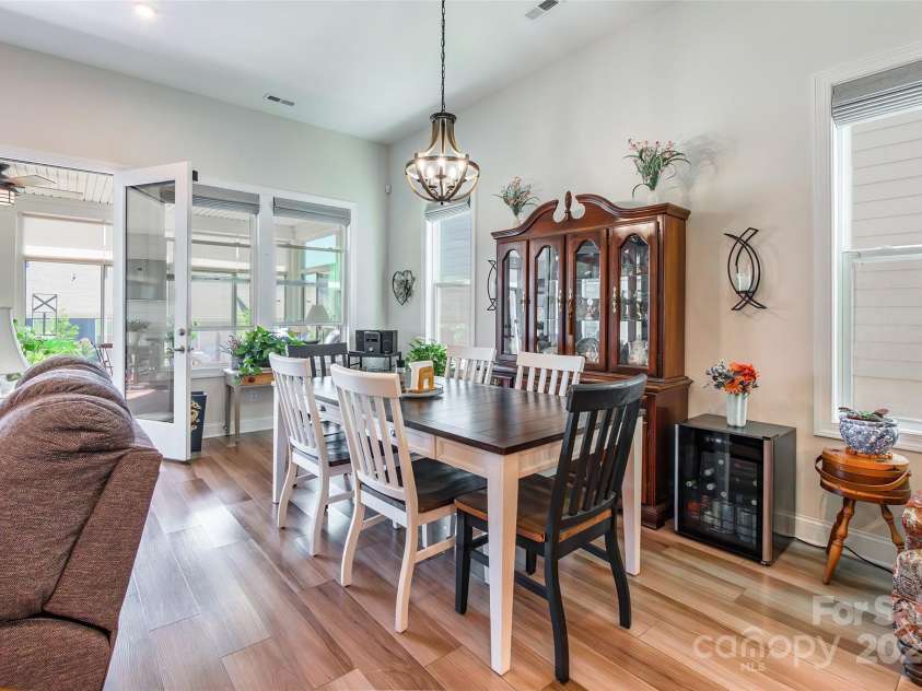 8516 Profit Lane, Charlotte, NC 28215.  MLS# CAR4273138, YatesRealty ID 23655. 